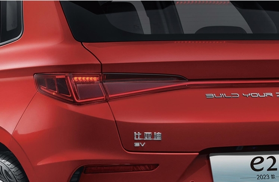 BYD e2 คอมแพคต์ เซดานไฟฟ้าบริสุทธิ์ มีระยะทาง 405 กิโลเมตร