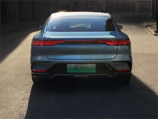 BYD ซูเปอร์ไฮบริด DMI รถใช้น้ํามันสํารอง ฮาน ซูเปอร์ ระยะยาว 1260KM