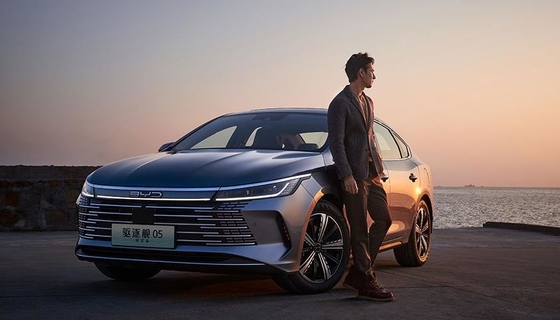 BYD ไฮบริด 120KM ครอบครัวรถยนต์ Destroyer 05 แชมเปี้ยนส์เอดิชั่น