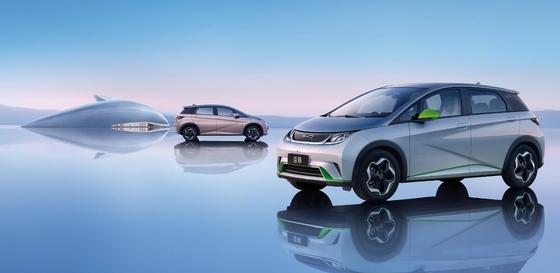 BYD รถไฟฟ้าบริสุทธิ์ Range 401KM Compact รถบ้านยอดนิยม ดอลฟิน