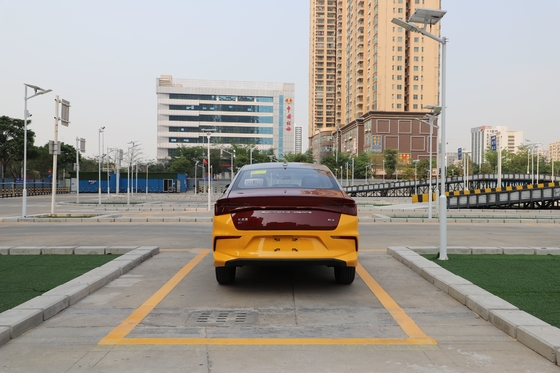 BYD ไฟฟ้าบริสุทธิ์ e3 Exam ยานพาหนะพิเศษ มีระยะทาง 350 กิโลเมตร
